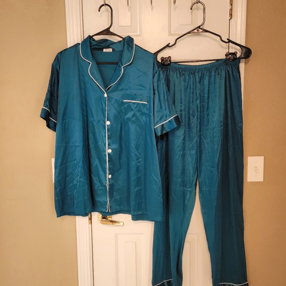Womens Silk Satin Pajamas Two-piece